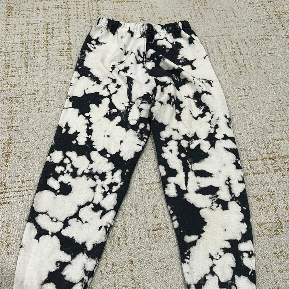URBAN OUTFITTERS SWEATPANTS